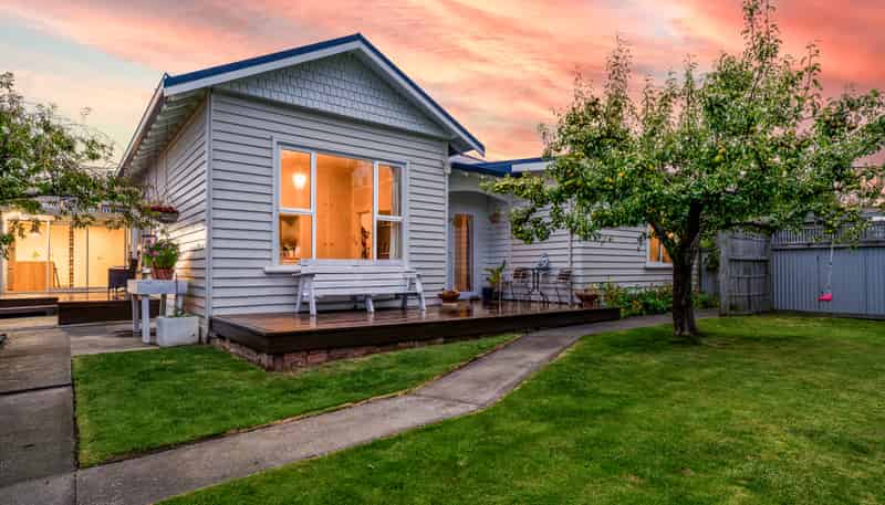 30 Woodlands Road, Parkside