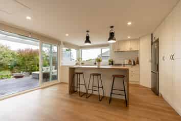 30 Woodlands Road, Parkside