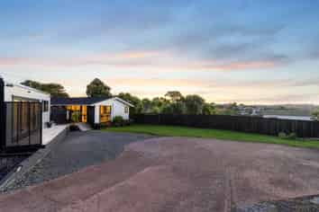 1A Cliff Road, Torbay