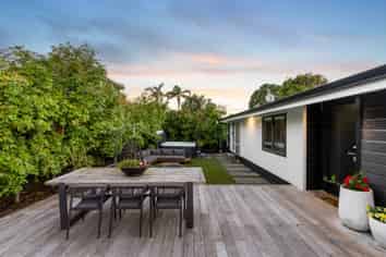 1A Cliff Road, Torbay