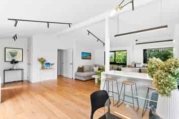 1A Cliff Road, Torbay