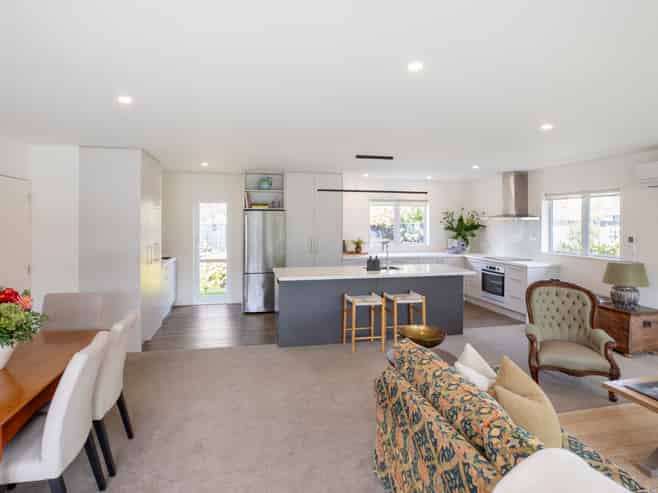 90 Winchester Street, Merivale