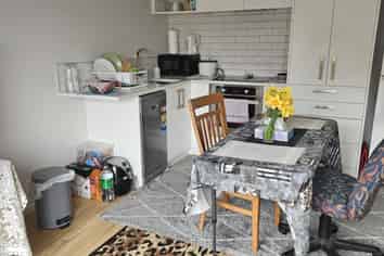 C/28 York Street, Levin