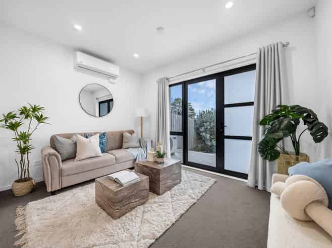 2/112 Moore Street, Howick