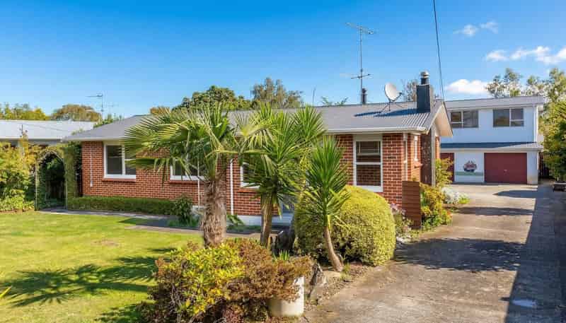 17 Philip Street, Carterton