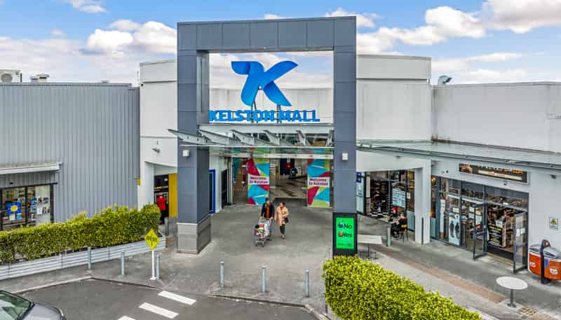 16 West Coast Road, Glen Eden