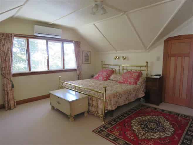 41 Barrett Street , Westown