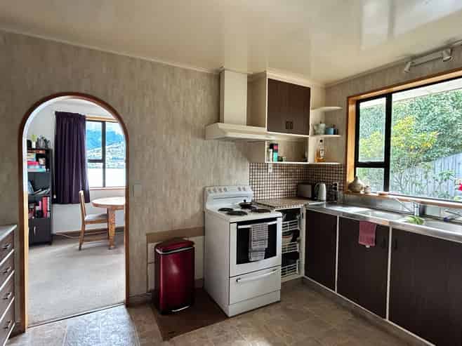 626 Peninsula Road, Kelvin Heights