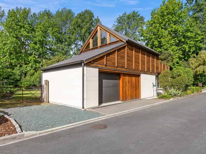 8 Bridgewater Lane, Stoke