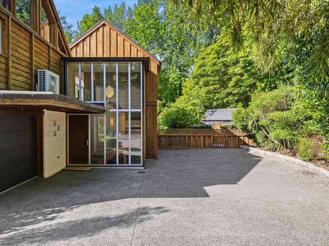 8 Bridgewater Lane, Stoke