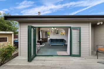 10 Theyers Street, Alexandra