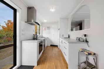 10 Theyers Street, Alexandra