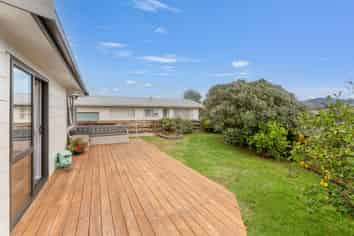52 Mazengarb Road, Paraparaumu Beach