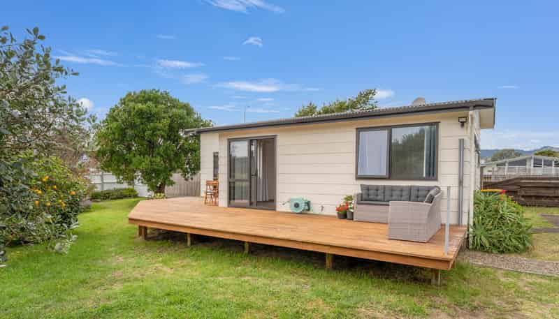 52 Mazengarb Road, Paraparaumu Beach