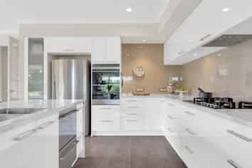 9 Portofino Point, Karaka