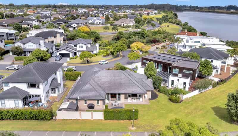 9 Portofino Point, Karaka