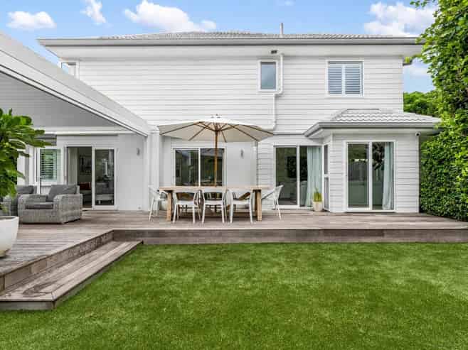  44 Milford Road, Milford