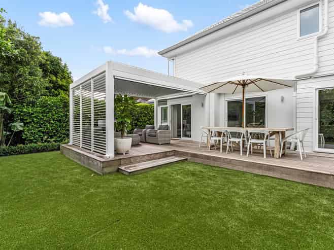  44 Milford Road, Milford