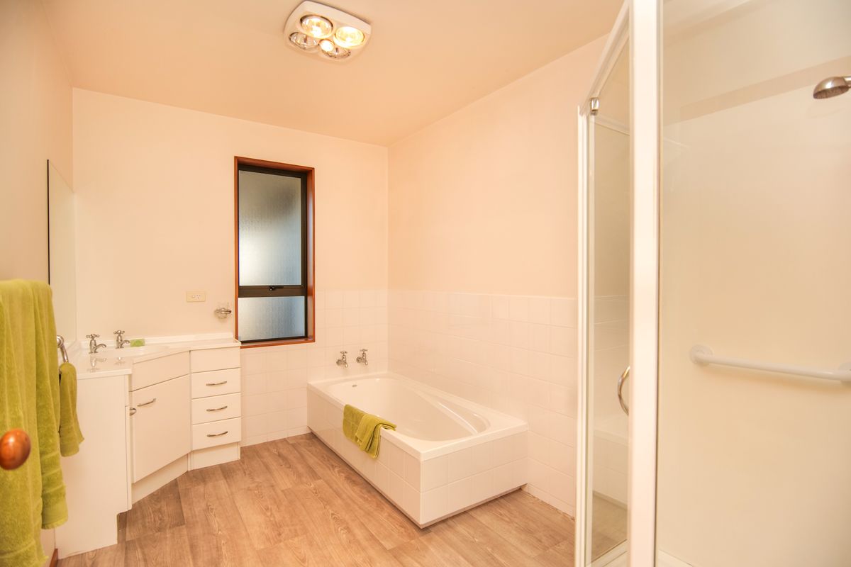 Sunny and Spacious Living - Mehr