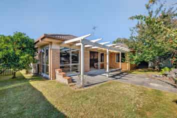 4 McLeod Place, Papamoa