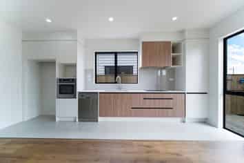 10 Kaapehu Street, Karaka