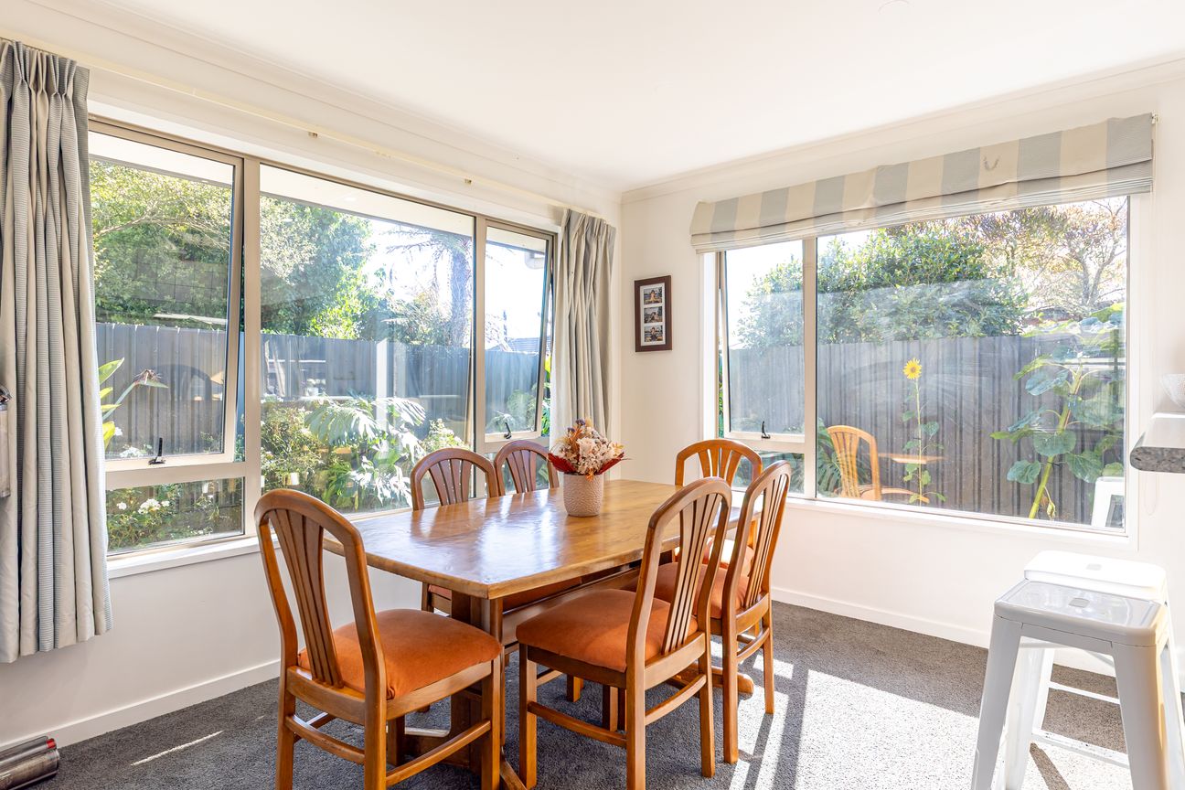Modern, Easy-care, and Private! - Mehr