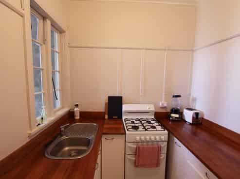 2/136 Evans Bay Parade, Roseneath