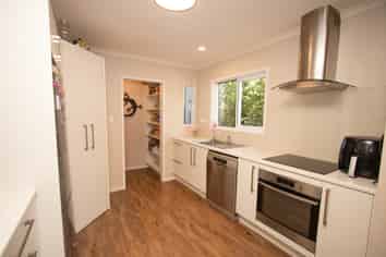 175 Middle Road, Allenton