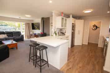 175 Middle Road, Allenton