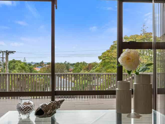 99 Awaroa Road, Sunnyvale