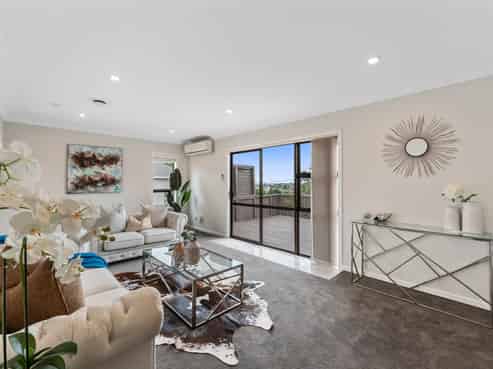 99 Awaroa Road, Sunnyvale