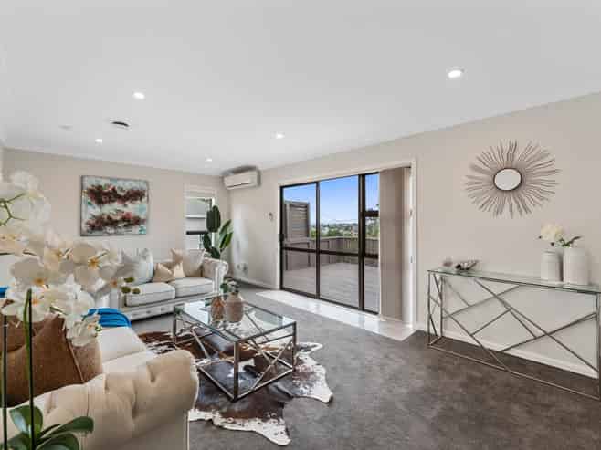 99 Awaroa Road, Sunnyvale