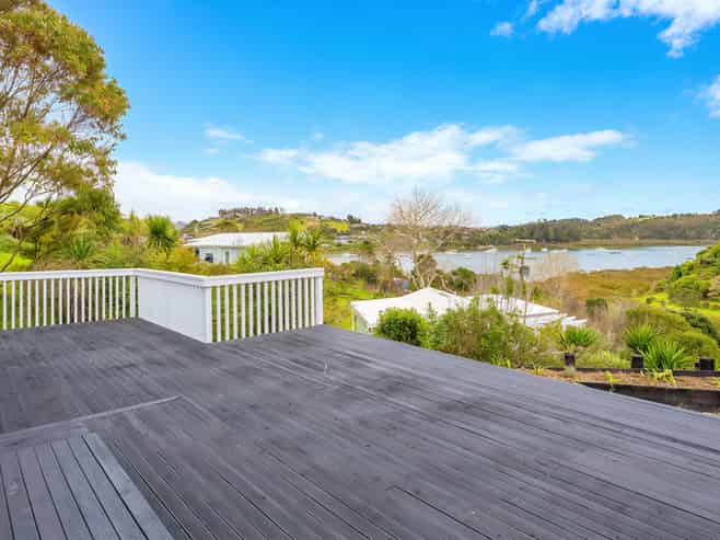 1121 Whakapirau Road, Whakapirau