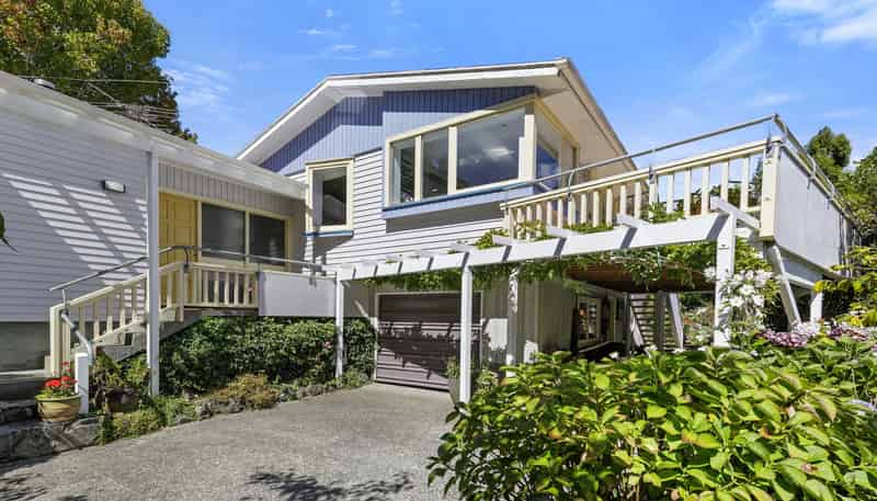 16 Fendalton Crescent, Pinehaven