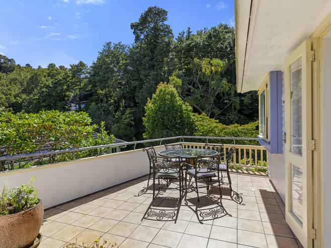 16 Fendalton Crescent, Pinehaven