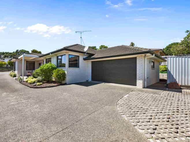 8 Jelas Road, Red Beach