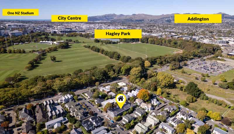 2/11 Brockworth Place, Riccarton