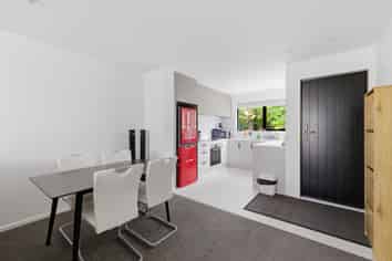 2/11 Brockworth Place, Riccarton