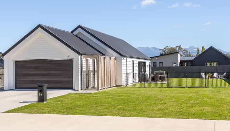 16 Ross Taylor Lane, Masterton