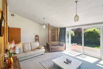 96 Daniels Road, Redwood