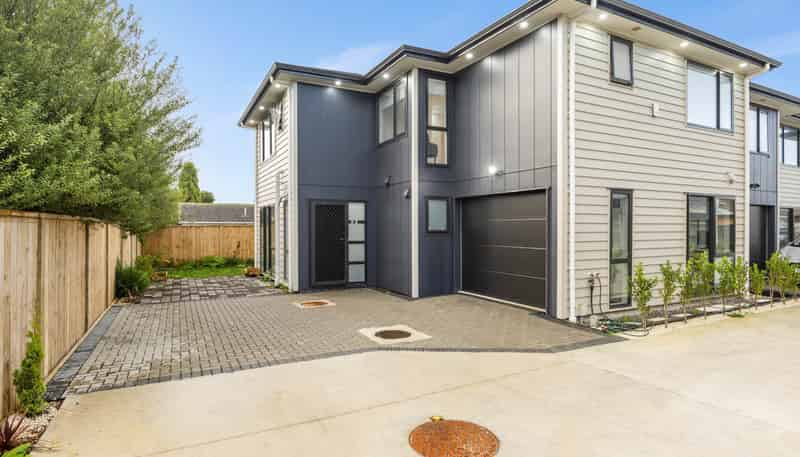 43F Beach Road, Papakura