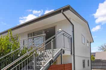 6/31 Clissold Street, Merivale