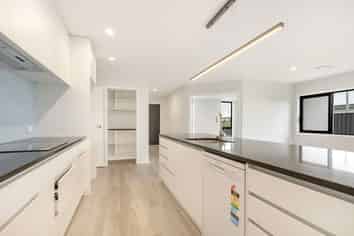 61 Pelorus Ave, Poraiti