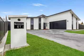 61 Pelorus Ave, Poraiti