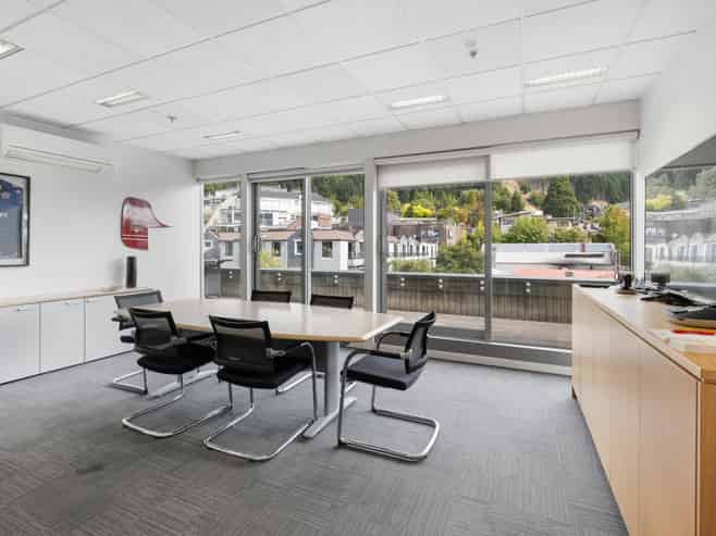 Prime office space with panorama views