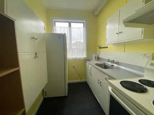 B/195 Gill Street, Strandon