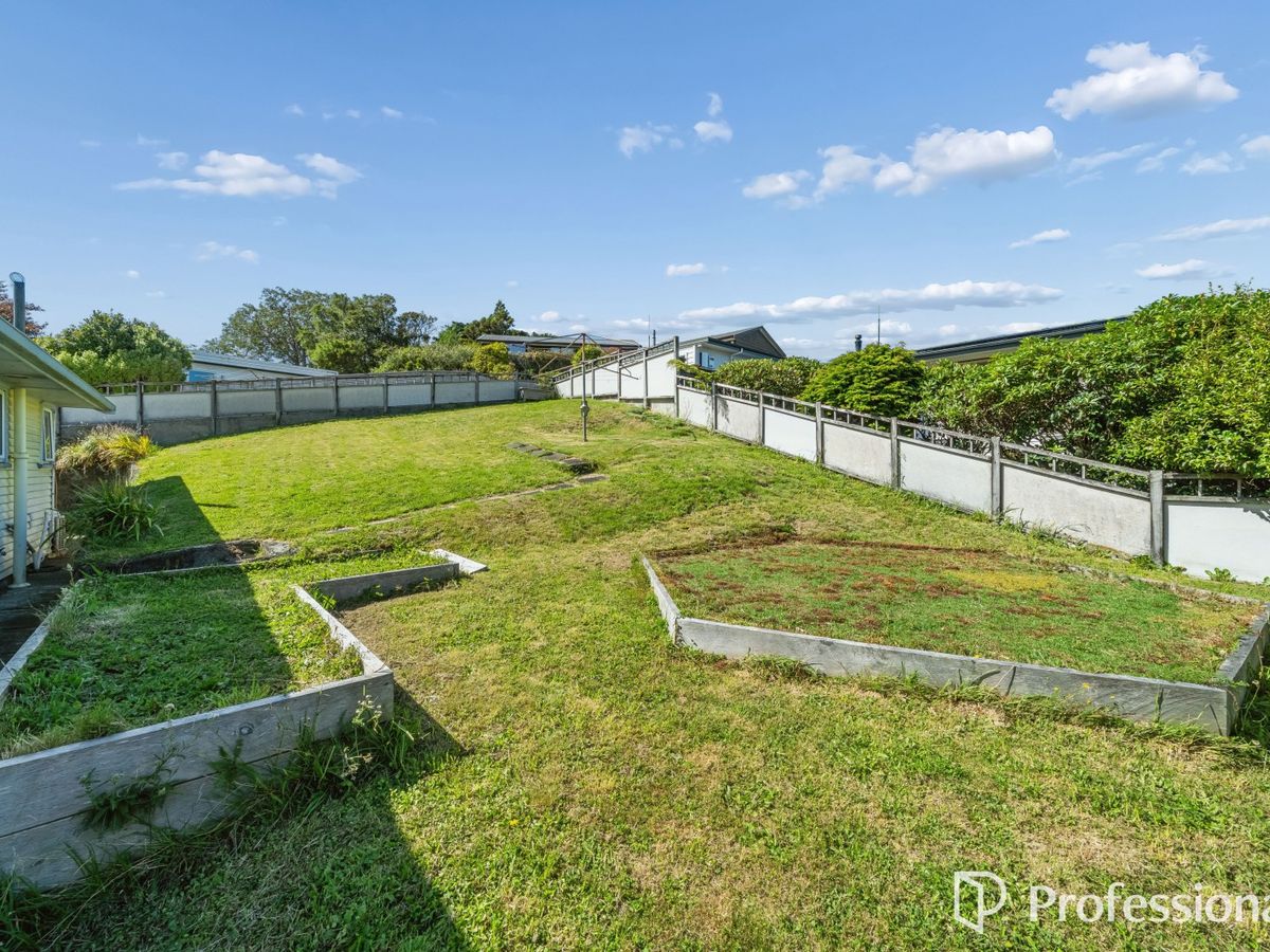 1 Taku Matenga Grove, Korokoro, Lower Hutt City, Wellington - Photo 2