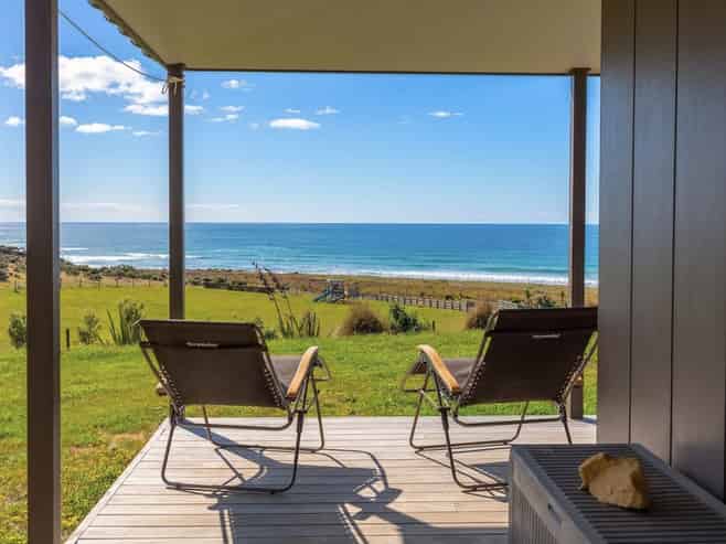 574 Tora Farm Settlement Road, Tora