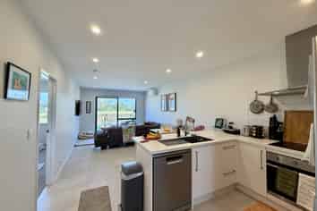 5 Tana Way, Manurewa