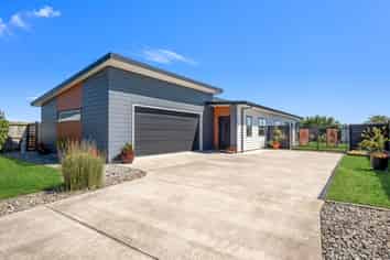 10 Ash Close Levin, Levin